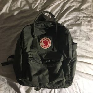 Fjallraven Kanken Green Medium Backpack